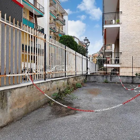 Casa Rosso Melograno アラッシオ