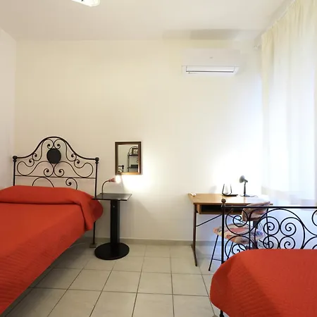 Casa Rosso Melograno Alassio